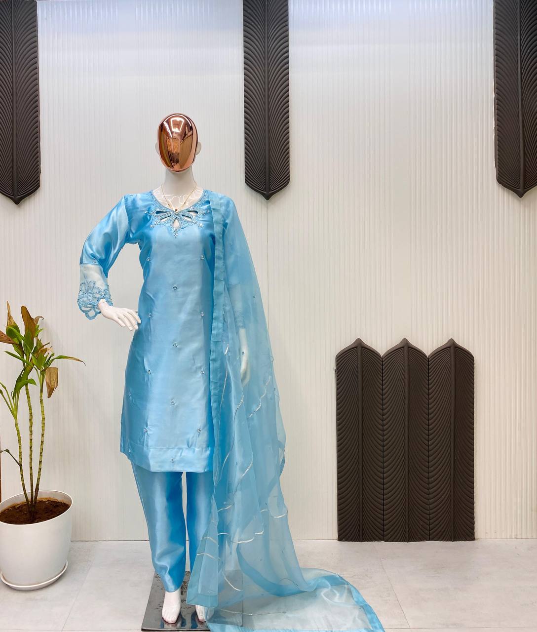 DESIGNER WEAR | KURTI PANT WITH ORGANZA DUPATTA